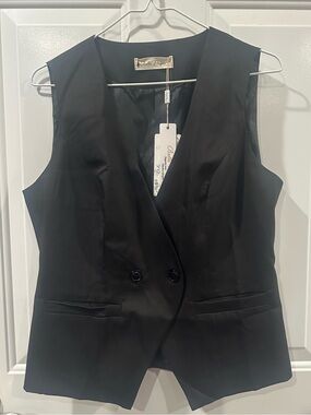 Que Black Double-Breasted Women's Vest